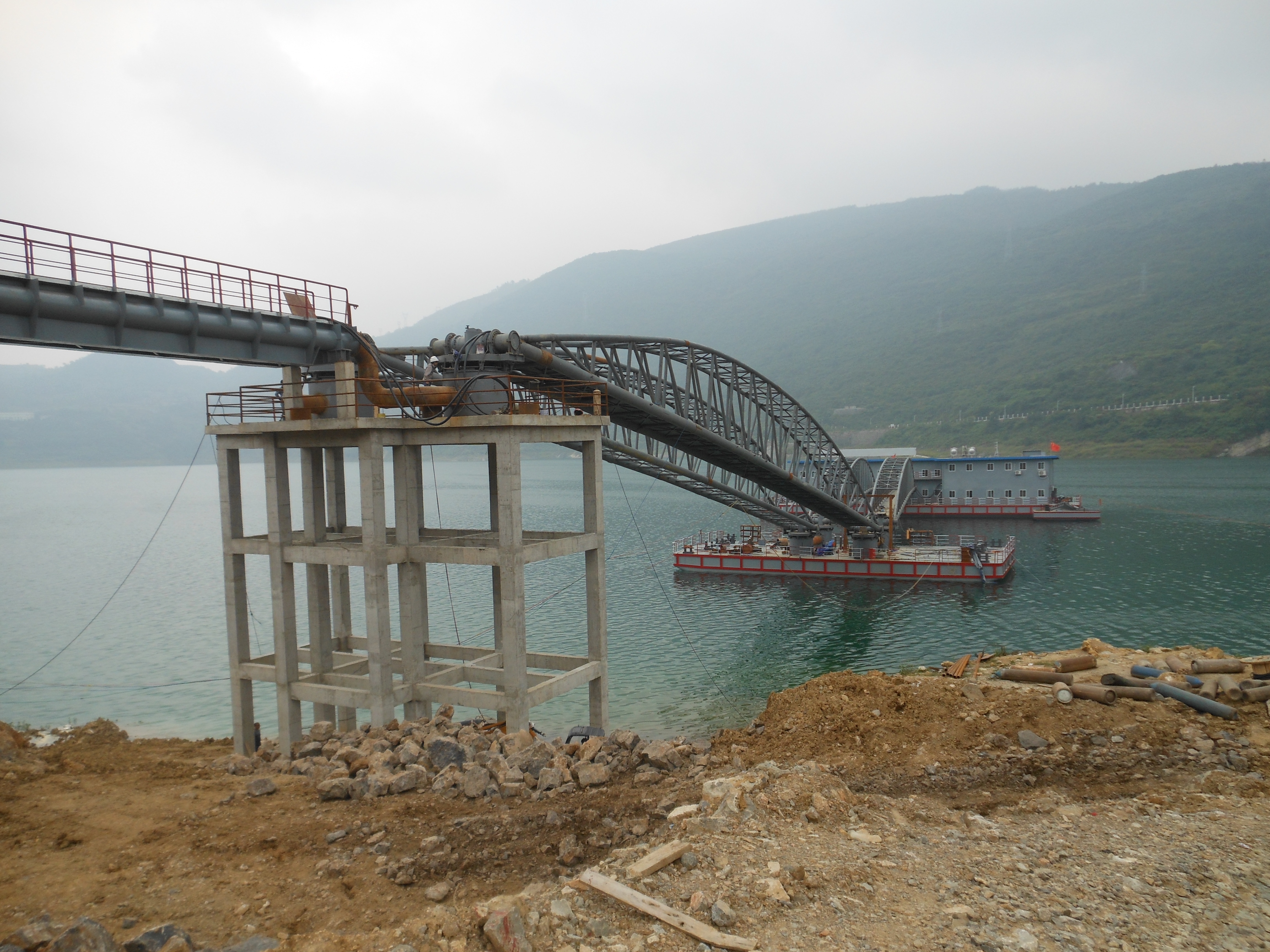 Pipeline from dock